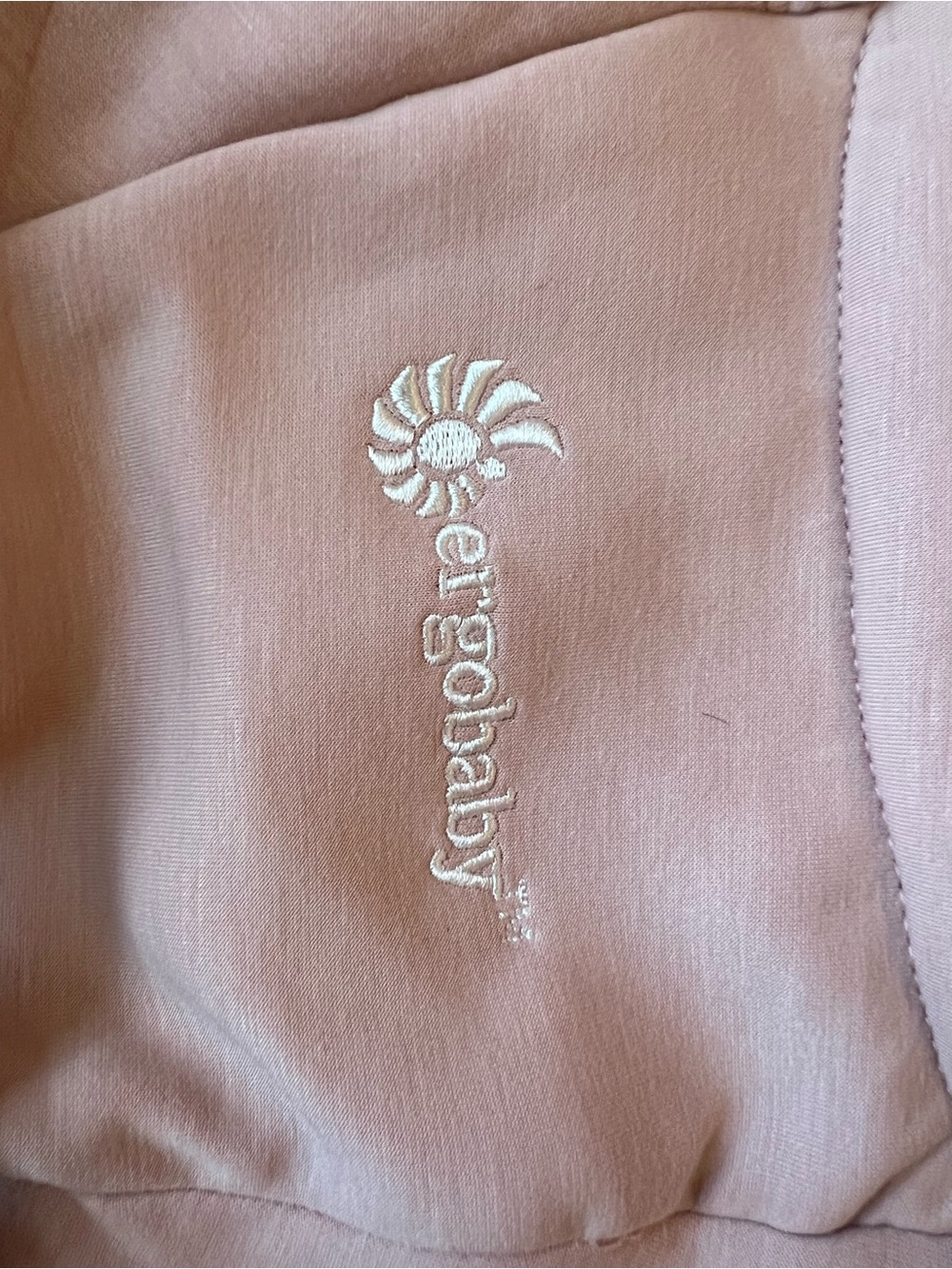 Ergobaby carrier in pink - Picture 3 of 5
